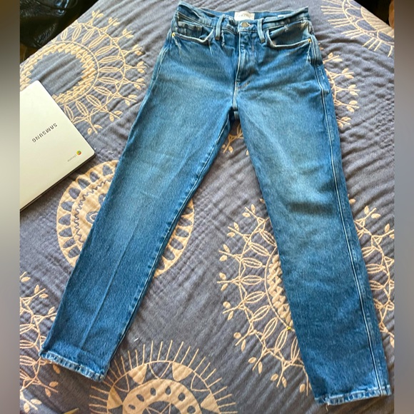 New, Frame Le Pixie Sylvie Slender Straight jeans